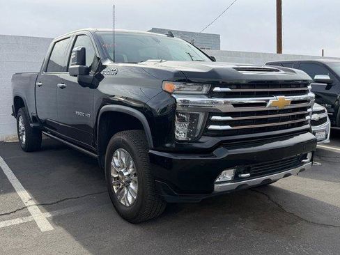 Used 2022 Chevrolet Silverado 2500 High Country w/ Z71 Off-Road Package image 2