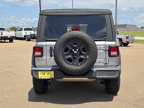 Used 2021 Jeep Wrangler Unlimited Sport AWD/4WD image 7