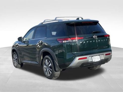 Used 2024 Nissan Pathfinder SL image 5