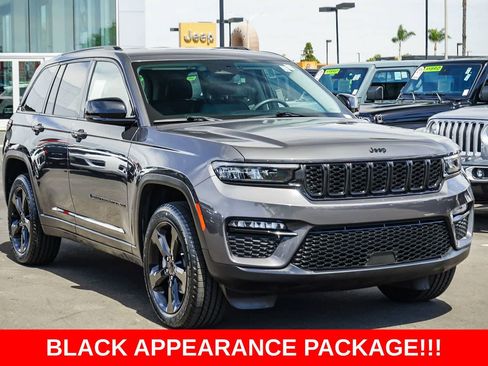 Used 2023 Jeep Grand Cherokee Limited w/ Black Appearance Package image 3