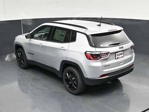 Used 2026 Jeep Compass Latitude AWD/4WD image 54