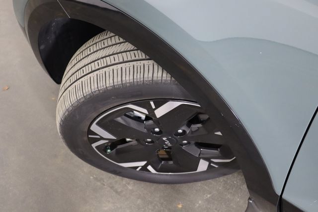 Certified 2023 Kia Niro Wind FWD image 43