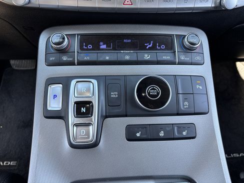 Used 2021 Hyundai Palisade SEL w/ Premium Package image 24