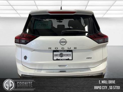 New 2026 Nissan Rogue SV w/ Cold Weather Package AWD/4WD image 4