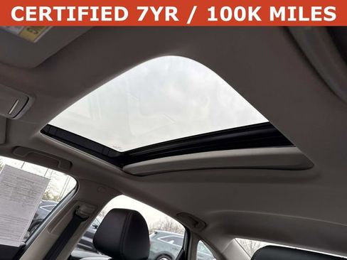 Used 2022 Honda Civic Touring image 16