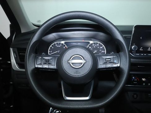 Used 2024 Nissan Rogue SV FWD image 21