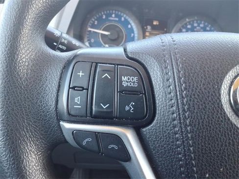Used 2020 Toyota Sienna LE image 23