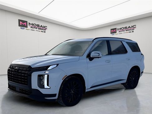 Used 2025 Hyundai Palisade Calligraphy image 3