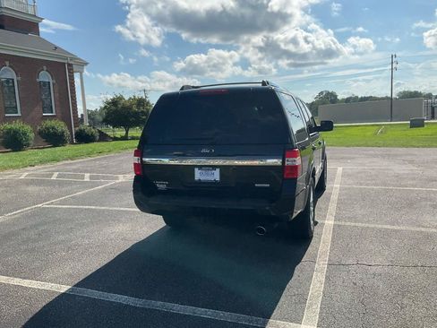 Used 2017 Ford Expedition Limited w/ Equipment Group 301A AWD/4WD image 8