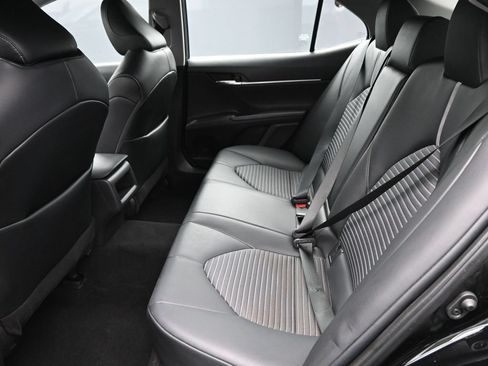 Used 2022 Toyota Camry SE AWD/4WD image 13
