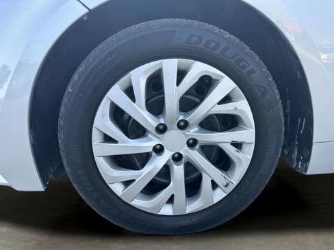 Used 2023 Toyota Corolla LE FWD image 43