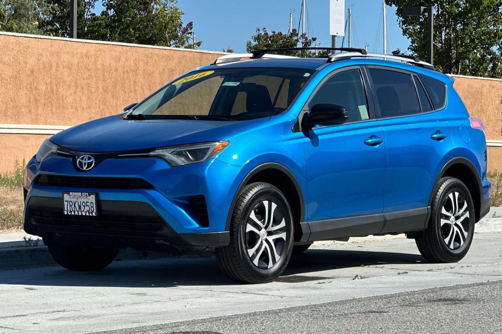 Used 2016 Toyota RAV4 LE FWD image 8