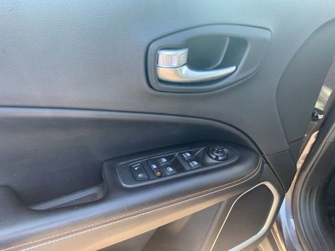 Used 2021 Jeep Compass Latitude w/ Convenience Group AWD/4WD image 22