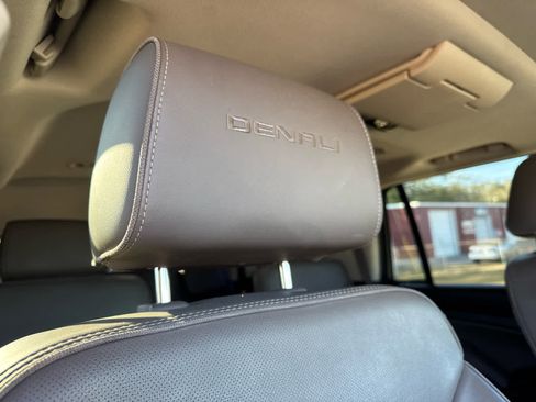 Used 2019 GMC Yukon Denali w/ Denali Ultimate Package image 23