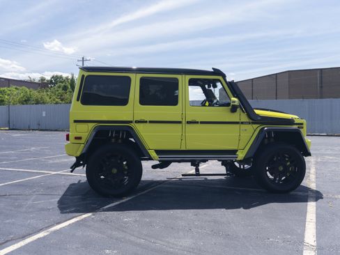 Used 2017 Mercedes-Benz G 550 Squared image 10