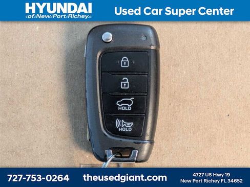 Used 2019 Hyundai Santa Fe SE image 32