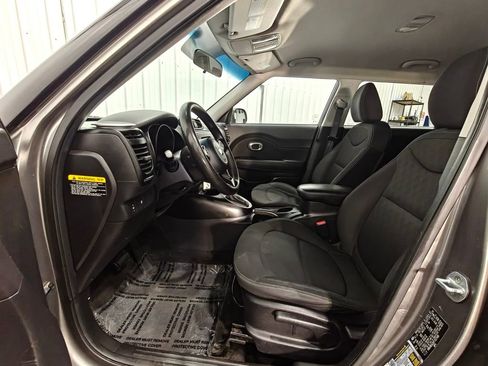 Used 2015 Kia Soul FWD image 23