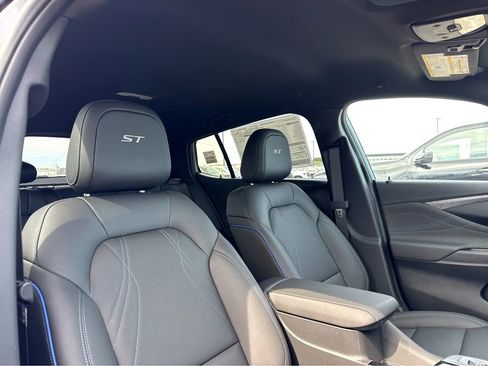 New 2026 Buick Envista Sport Touring w/ Convenience I Package FWD image 5