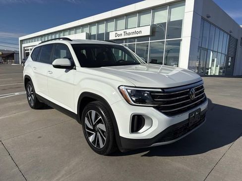 Used 2025 Volkswagen Atlas SE image 1