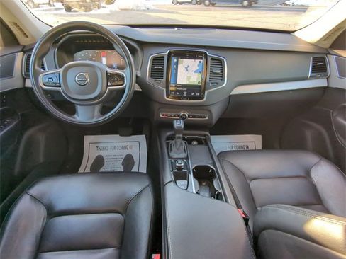 Used 2022 Volvo XC90 T5 Momentum w/ Climate Package image 21