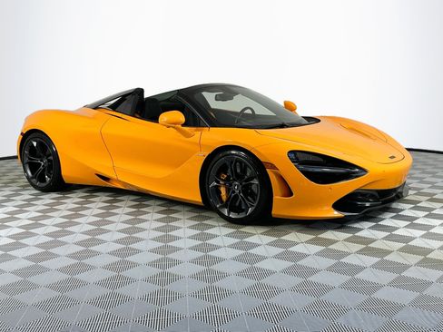 Used 2020 McLaren 720S Spider image 3