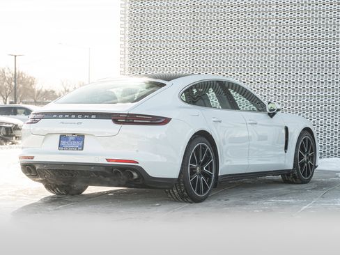 Used 2020 Porsche Panamera 4S image 4