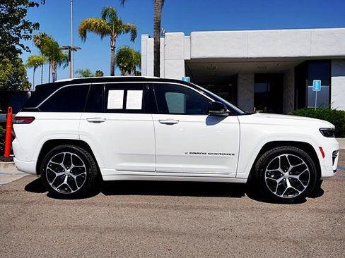 Certified 2024 Jeep Grand Cherokee Summit AWD/4WD image 7