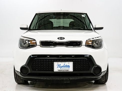 Used 2015 Kia Soul + image 4