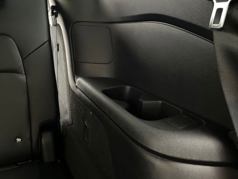 Used 2025 Nissan Pathfinder SL image 32