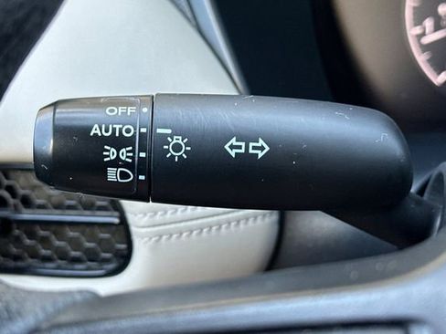 Certified 2023 Honda HR-V LX image 29