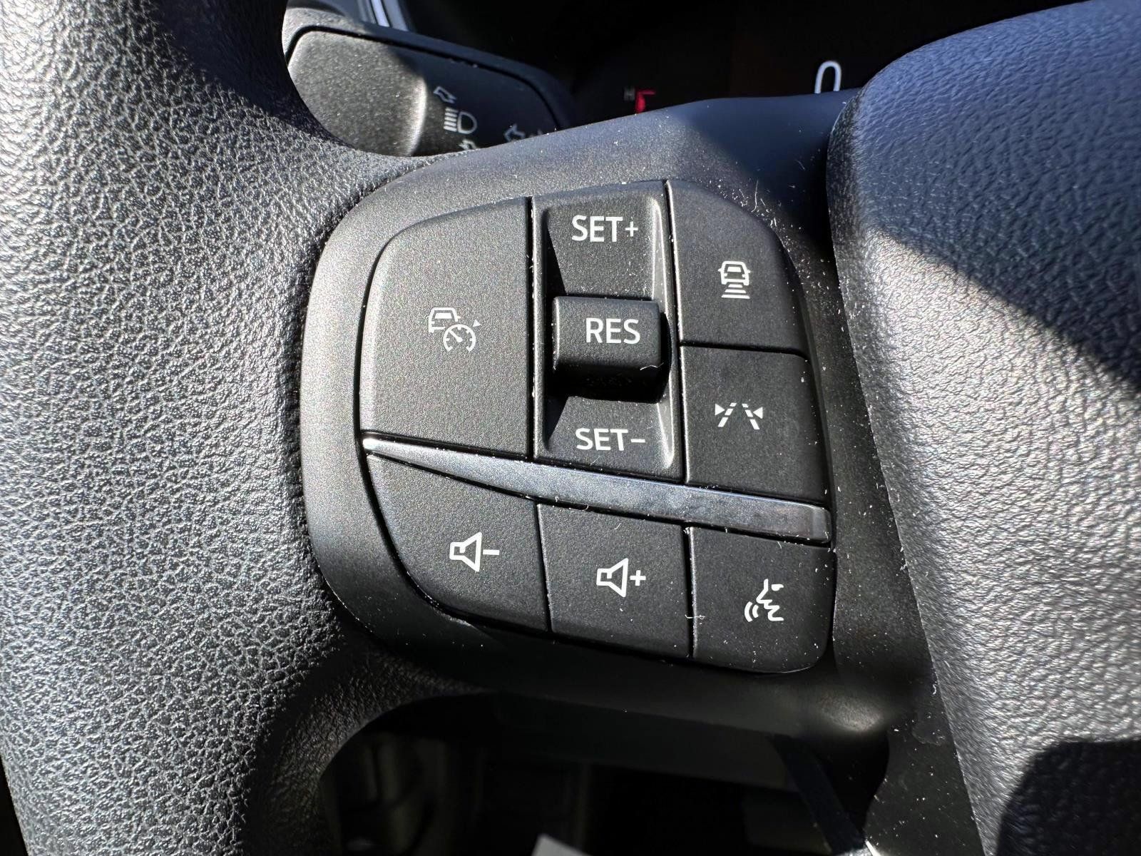 Used 2025 Ford Escape Active w/ Tech Pack #1 AWD/4WD image 16
