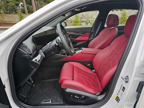 Used 2026 BMW 550e xDrive 550e xDrive image 20