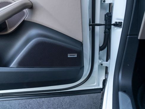 New 2026 Porsche Macan 4 Electric image 26