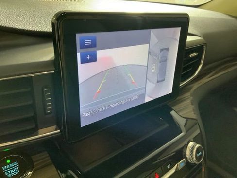 Used 2021 Ford Explorer Limited w/ Equipment Group 301A RWD image 18