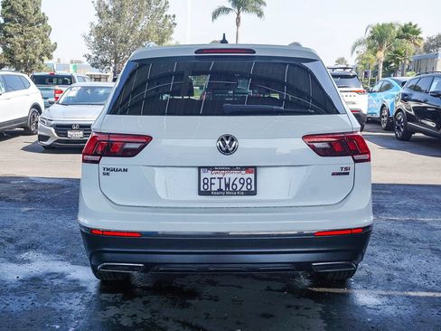 Used 2018 Volkswagen Tiguan SE w/ Panoramic Sunroof Package AWD/4WD image 6