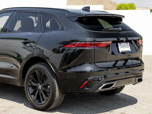 New 2026 Jaguar F-PACE R-Dynamic S image 10