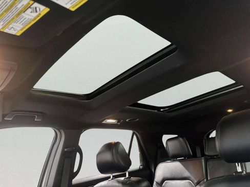 Used 2017 Ford Explorer XLT w/ Equipment Group 202A image 13