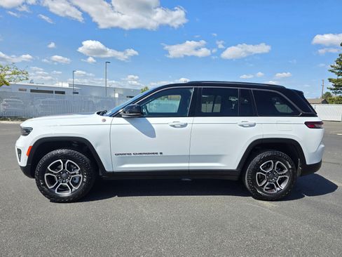 Used 2022 Jeep Grand Cherokee Trailhawk w/ ADV Protech Group II image 36