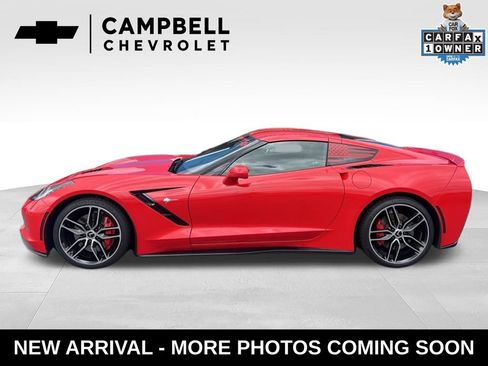 Used 2017 Chevrolet Corvette Stingray Coupe RWD image 2