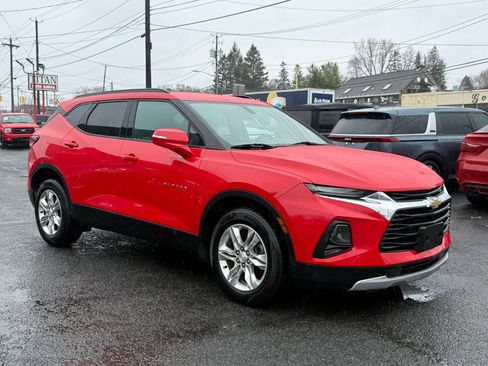 Used 2019 Chevrolet Blazer LT image 2