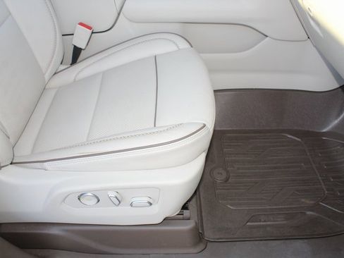 Used 2021 GMC Yukon Denali w/ Advanced Technology Package image 21