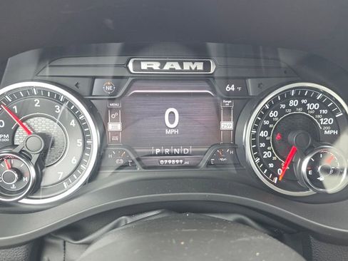 Used 2022 RAM 1500 Laramie AWD/4WD image 17