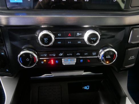 Used 2025 Ford F250 Lariat w/ Chrome Package AWD/4WD image 31