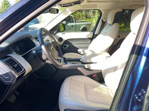 Used 2018 Land Rover Range Rover Sport HSE AWD/4WD image 11
