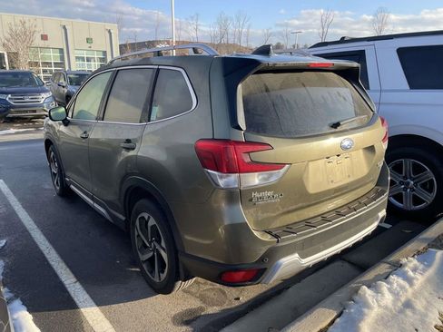 Used 2024 Subaru Forester Touring w/ Convenience Package image 3