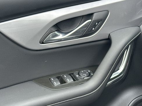 New 2025 Chevrolet Blazer LT w/ Convenience Package image 12