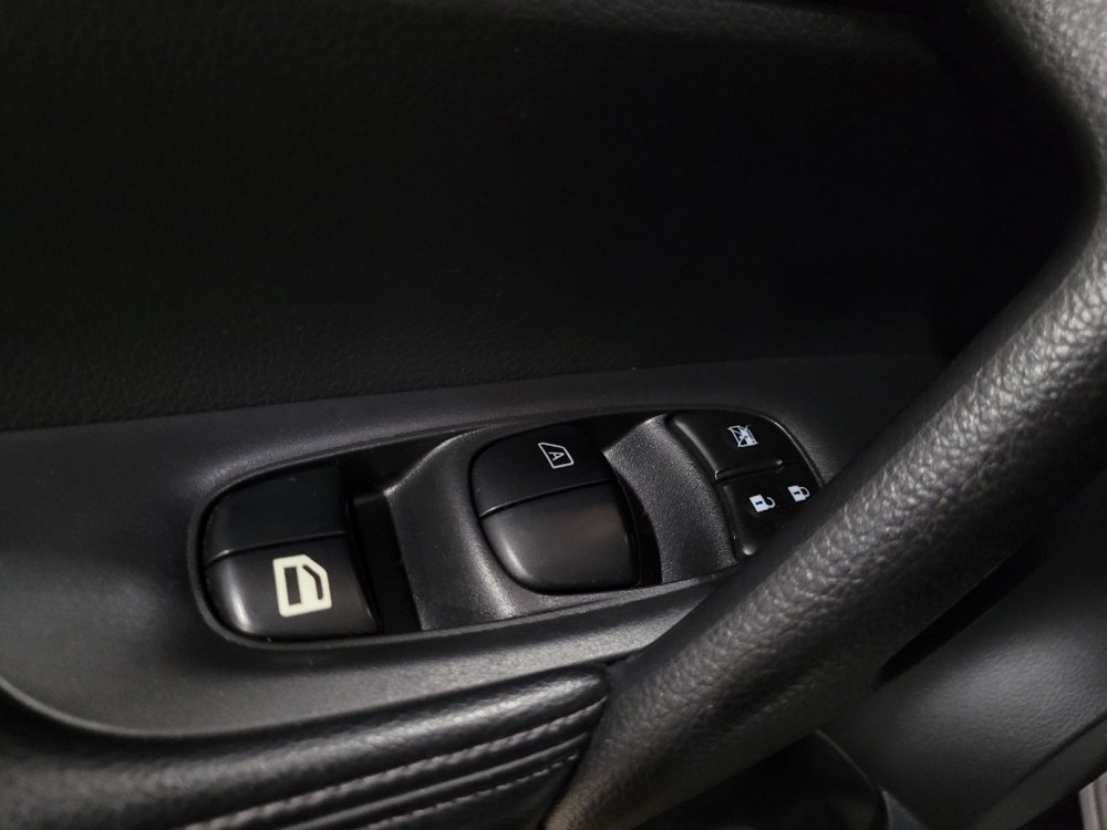 Used 2015 Nissan Rogue SV AWD/4WD image 27