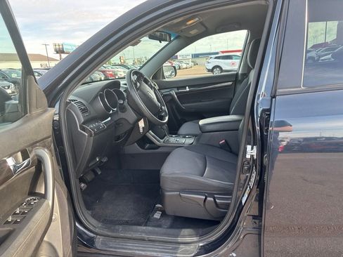 Used 2012 Kia Sorento LX AWD/4WD image 13