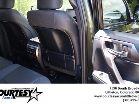 Used 2022 Lexus GX 460 w/ Black Line Special Edition AWD/4WD image 32