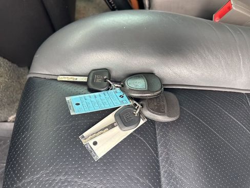 Used 2017 GMC Savana 2500 Extended RWD image 36